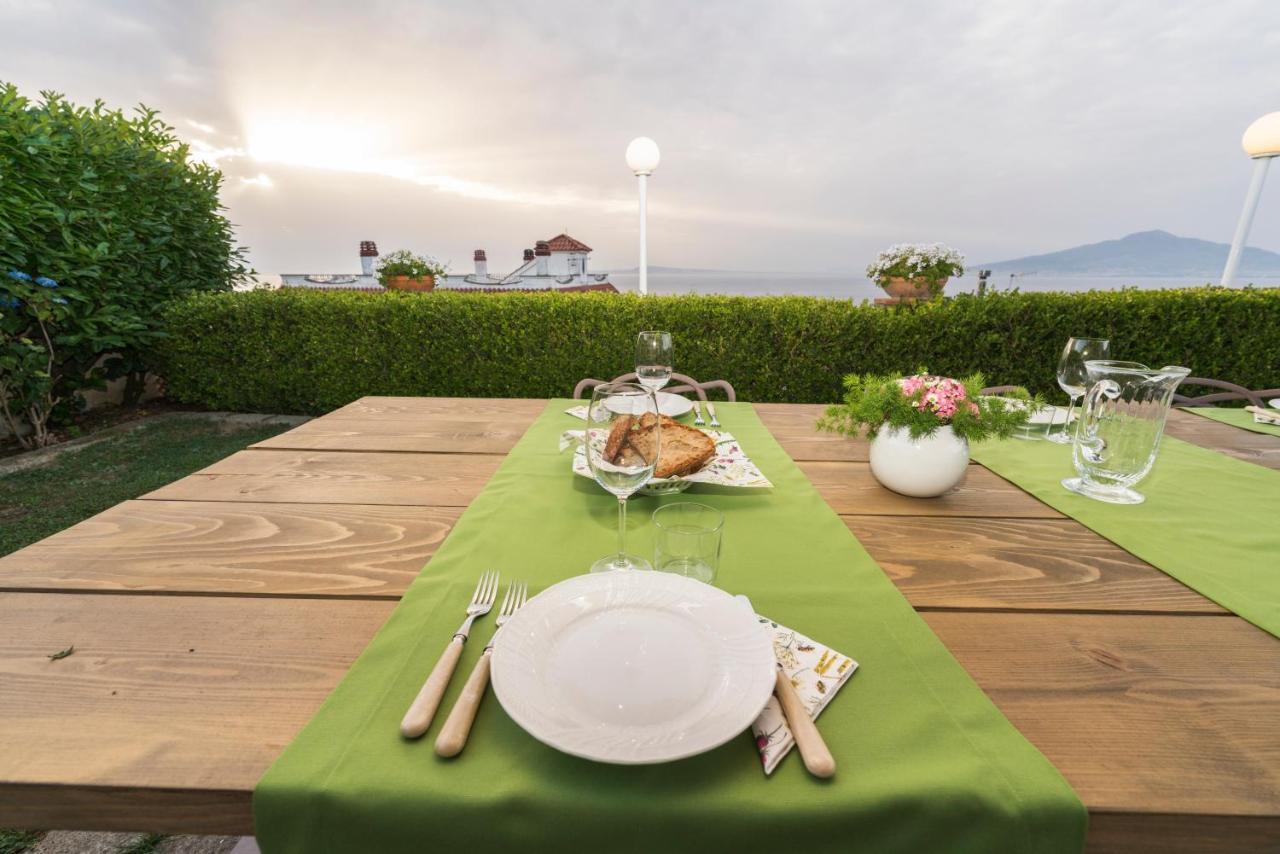 Shanti Home - Restaurant Di Aversano Salvatore Sorrent Exterior foto